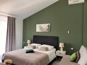 Sea view apartment-20 m from the sea